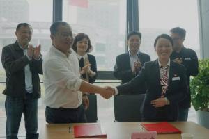 房總集團成為市本級首個享受市發改委 “一窗服務”企業