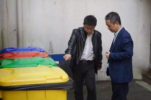 公司開展垃圾分類突擊檢查行動，打好分類持久戰！